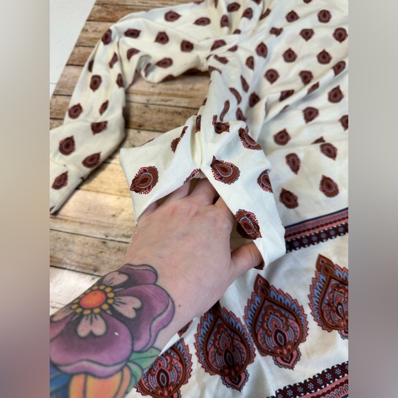 Cream Long Sleeve Swing Dress with bottom border (2XL XXL LuLaRoe Emily LLR) - Picture 3 of 7